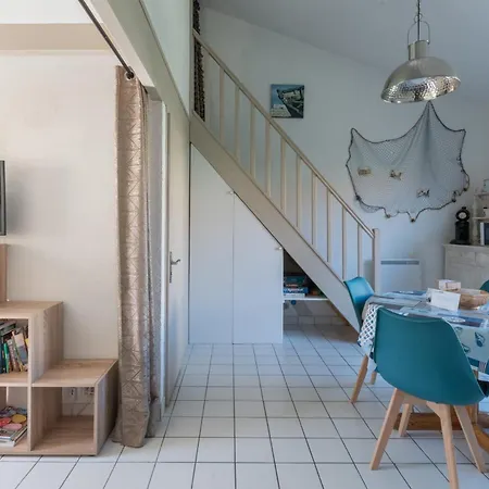 La Maison - 200m De La - Wifi Holiday home *